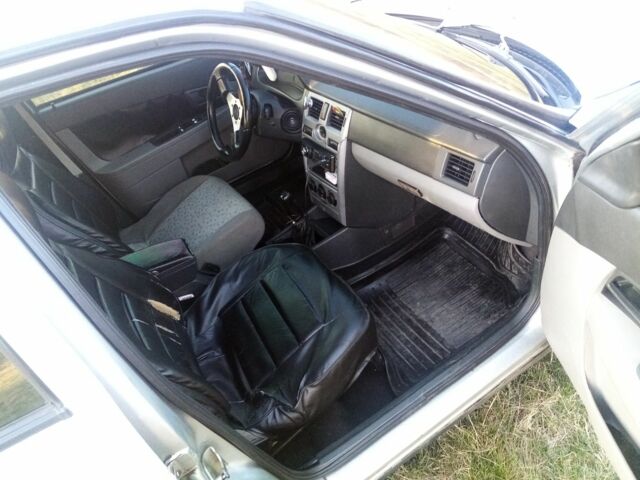 ВАЗ 2107 2008 в Александрие на Automoto.ua Серый ВАЗ 2107, объемом двигателя 1.6 л и пробегом 180 тыс. км за 2500 $, фото 5 на Automoto.ua