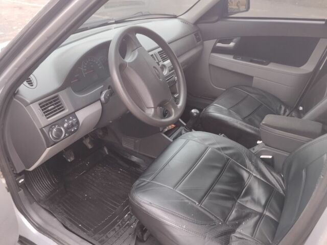 Серый ВАЗ 2107, объемом двигателя 1.6 л и пробегом 180 тыс. км за 2300 $, фото 4 на Automoto.ua