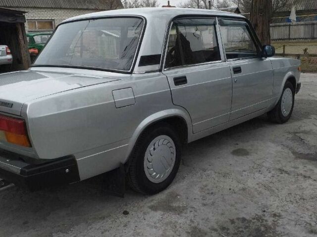 Серый ВАЗ 2107, объемом двигателя 1.5 л и пробегом 65 тыс. км за 900 $, фото 2 на Automoto.ua
