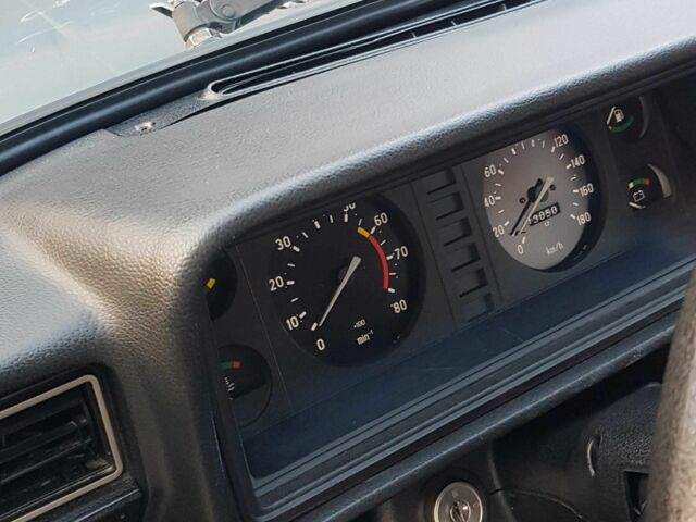 Серый ВАЗ 2107, объемом двигателя 1.6 л и пробегом 13 тыс. км за 3700 $, фото 5 на Automoto.ua