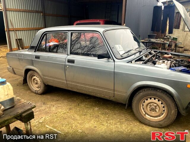 Серый ВАЗ 2107, объемом двигателя 1.6 л и пробегом 100 тыс. км за 2120 $, фото 5 на Automoto.ua