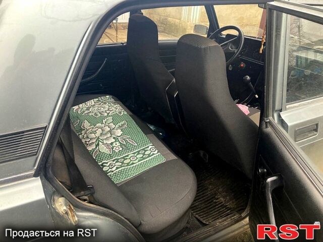 Сірий ВАЗ 2107, об'ємом двигуна 1.6 л та пробігом 100 тис. км за 2120 $, фото 3 на Automoto.ua