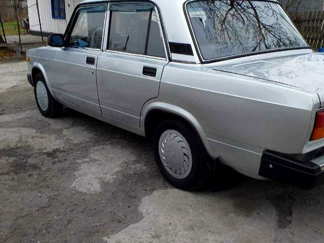Серый ВАЗ 2107, объемом двигателя 1.5 л и пробегом 0 тыс. км за 1200 $, фото 3 на Automoto.ua