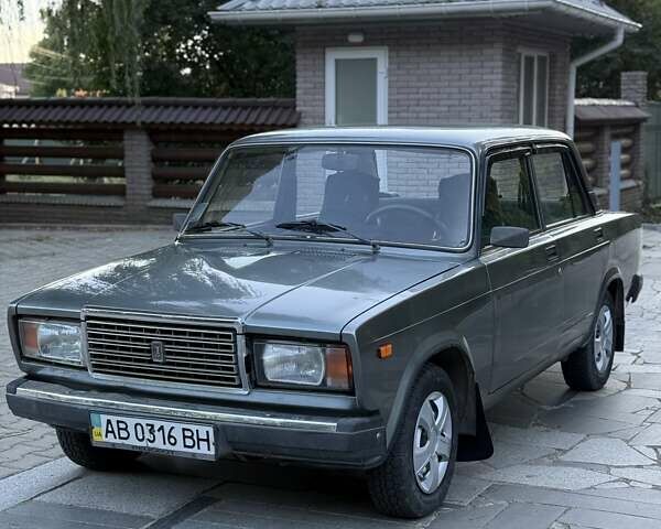 Серый ВАЗ 2107, объемом двигателя 1.6 л и пробегом 90 тыс. км за 2300 $, фото 2 на Automoto.ua