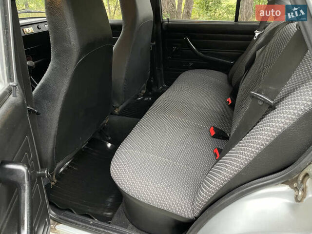 Серый ВАЗ 2107, объемом двигателя 1.6 л и пробегом 9 тыс. км за 3750 $, фото 67 на Automoto.ua