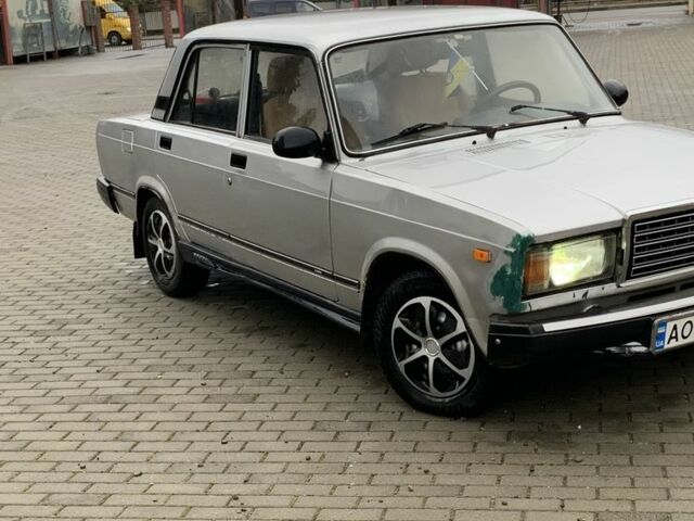 ВАЗ 2107 2011 в Хусте на Automoto.ua Серый ВАЗ 2107, объемом двигателя 1.6 л и пробегом 420 тыс. км за 1200 $, фото 1 на Automoto.ua