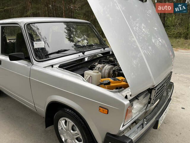 Серый ВАЗ 2107, объемом двигателя 1.6 л и пробегом 9 тыс. км за 3750 $, фото 111 на Automoto.ua