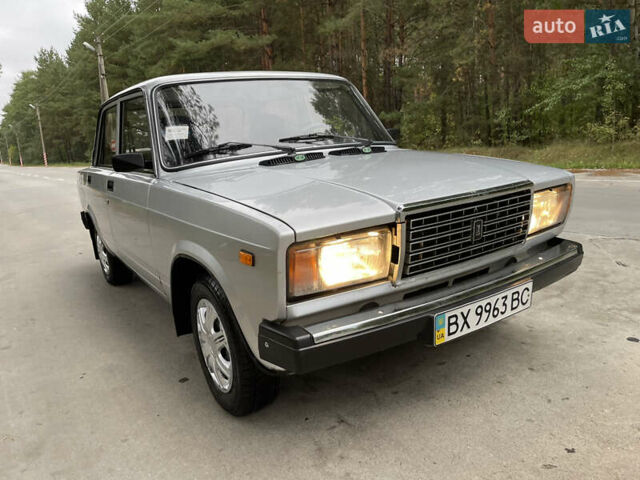 Серый ВАЗ 2107, объемом двигателя 1.6 л и пробегом 9 тыс. км за 3750 $, фото 52 на Automoto.ua