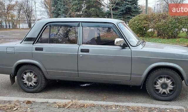Серый ВАЗ 2107, объемом двигателя 1.6 л и пробегом 25 тыс. км за 3750 $, фото 4 на Automoto.ua