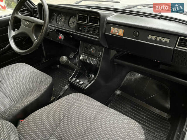 Серый ВАЗ 2107, объемом двигателя 1.6 л и пробегом 9 тыс. км за 3750 $, фото 75 на Automoto.ua