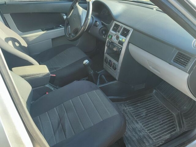 ВАЗ 2107 2011 у Сумах на Automoto.ua Сірий ВАЗ 2107, об'ємом двигуна 1.6 л та пробігом 295 тис. км за 1998 $, фото 7 на Automoto.ua