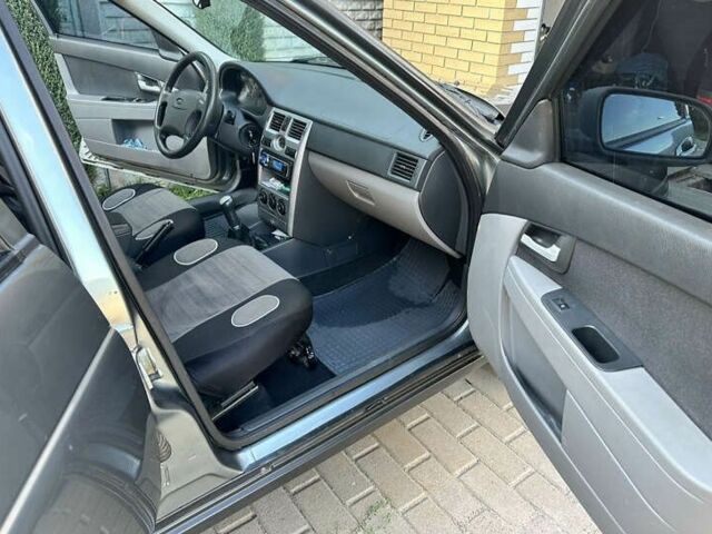 Сірий ВАЗ 2107, об'ємом двигуна 1.6 л та пробігом 175 тис. км за 3200 $, фото 8 на Automoto.ua
