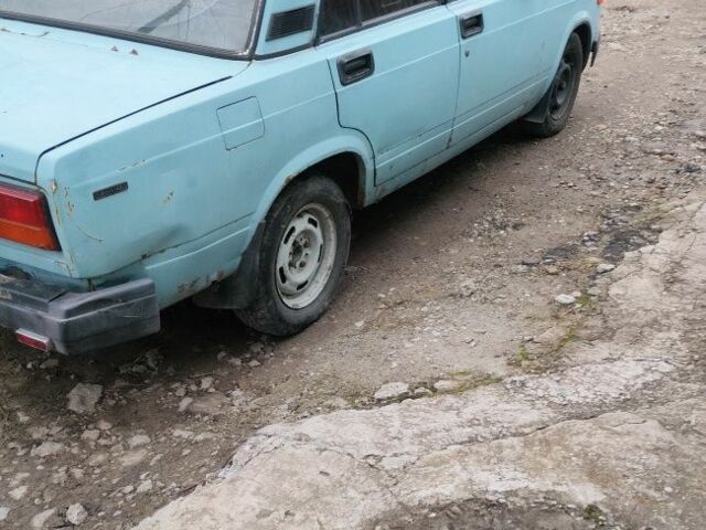 Синий ВАЗ 2107, объемом двигателя 1.3 л и пробегом 342 тыс. км за 332 $, фото 5 на Automoto.ua