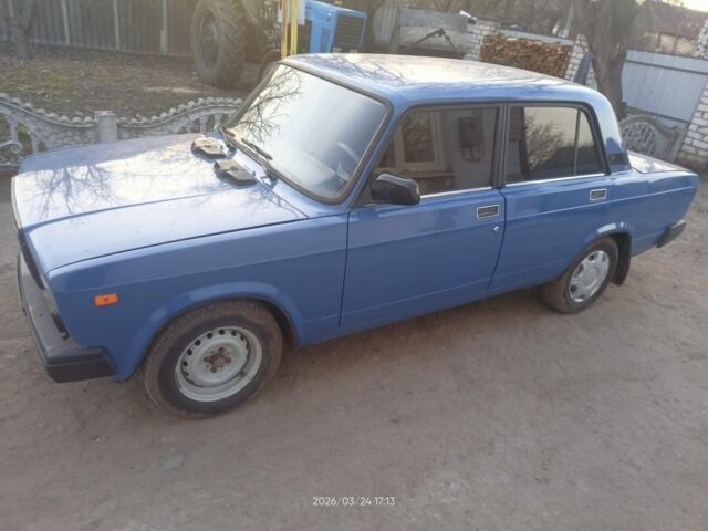 Синий ВАЗ 2107, объемом двигателя 0 л и пробегом 150 тыс. км за 903 $, фото 1 на Automoto.ua