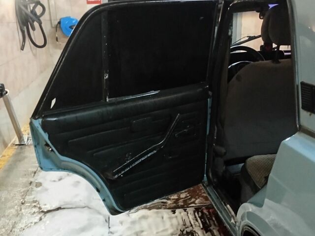 Синий ВАЗ 2107, объемом двигателя 0 л и пробегом 158 тыс. км за 594 $, фото 4 на Automoto.ua