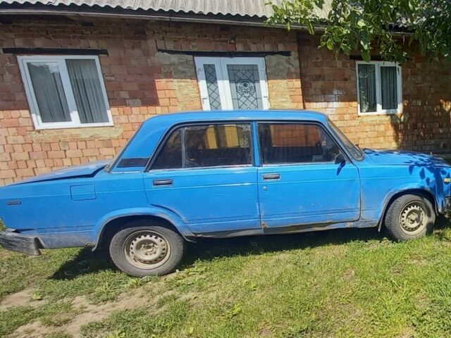Синий ВАЗ 2107, объемом двигателя 0 л и пробегом 188 тыс. км за 400 $, фото 2 на Automoto.ua