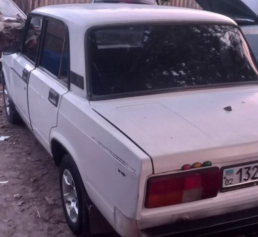 Синий ВАЗ 2107, объемом двигателя 0 л и пробегом 240 тыс. км за 500 $, фото 3 на Automoto.ua