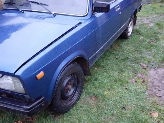 Синий ВАЗ 2107, объемом двигателя 5 л и пробегом 80 тыс. км за 550 $, фото 3 на Automoto.ua