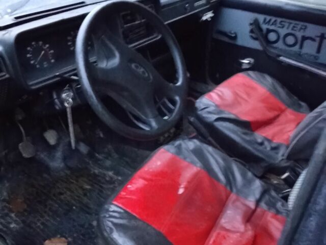 Синий ВАЗ 2107, объемом двигателя 5 л и пробегом 80 тыс. км за 550 $, фото 2 на Automoto.ua