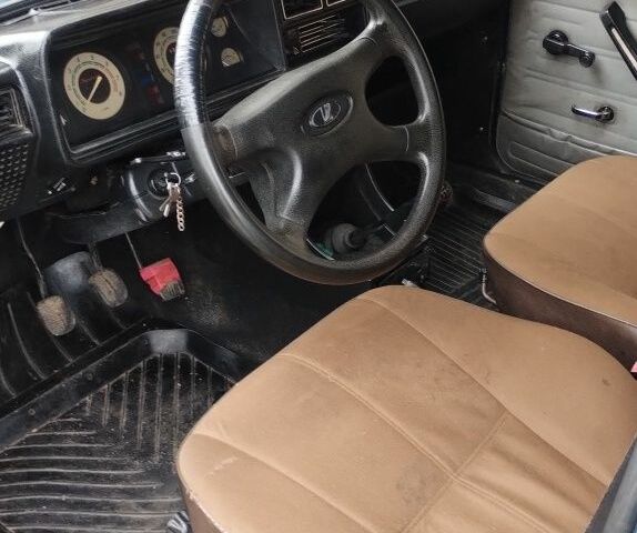 Синий ВАЗ 2107, объемом двигателя 1.5 л и пробегом 2 тыс. км за 1100 $, фото 4 на Automoto.ua