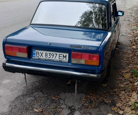 Синий ВАЗ 2107, объемом двигателя 1.5 л и пробегом 2 тыс. км за 1100 $, фото 2 на Automoto.ua