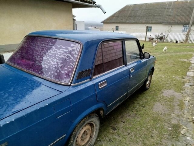 Синий ВАЗ 2107, объемом двигателя 1.6 л и пробегом 200 тыс. км за 449 $, фото 3 на Automoto.ua