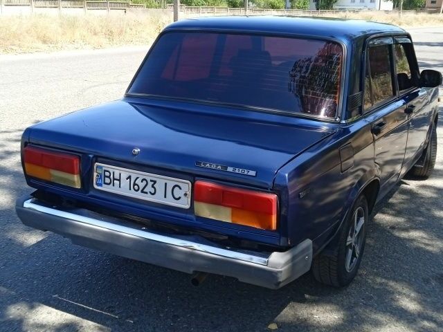 Синий ВАЗ 2107, объемом двигателя 1.5 л и пробегом 84 тыс. км за 1300 $, фото 2 на Automoto.ua