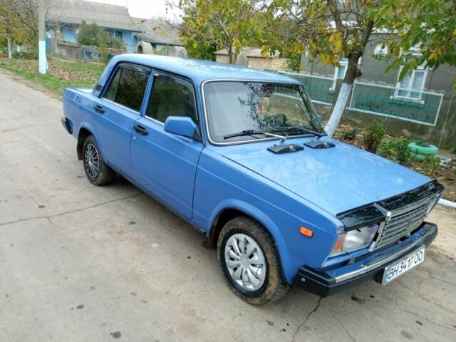 Синий ВАЗ 2107, объемом двигателя 1.5 л и пробегом 90 тыс. км за 850 $, фото 2 на Automoto.ua