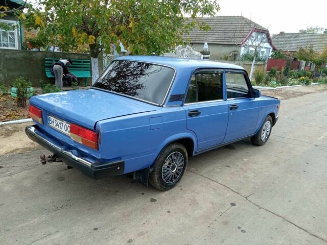 Синий ВАЗ 2107, объемом двигателя 1.5 л и пробегом 90 тыс. км за 850 $, фото 4 на Automoto.ua