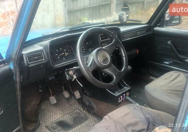 Синий ВАЗ 2107, объемом двигателя 1.5 л и пробегом 190 тыс. км за 500 $, фото 4 на Automoto.ua