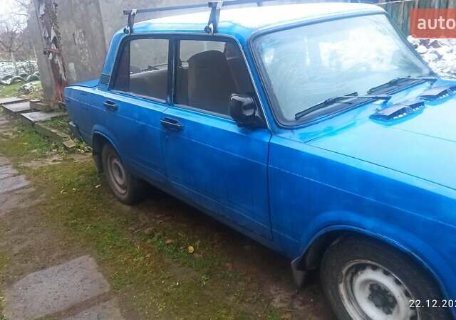 Синий ВАЗ 2107, объемом двигателя 1.5 л и пробегом 190 тыс. км за 500 $, фото 2 на Automoto.ua