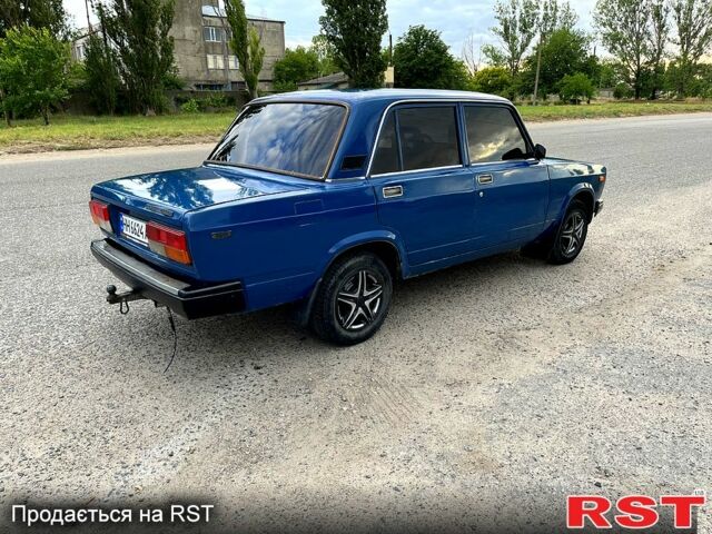Синий ВАЗ 2107, объемом двигателя 1.5 л и пробегом 150 тыс. км за 1200 $, фото 4 на Automoto.ua
