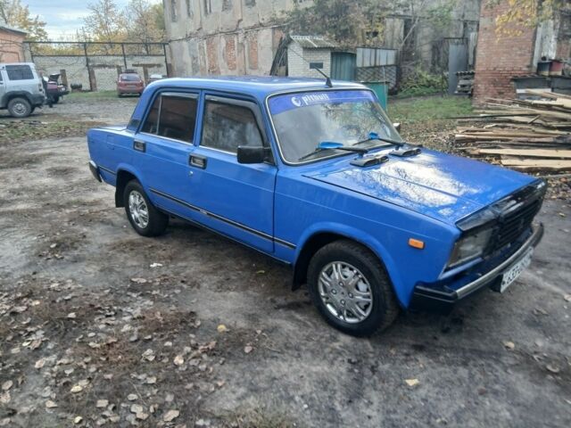 ВАЗ 2107 1984 в Славянске на Automoto.ua Синий ВАЗ 2107, объемом двигателя 1.6 л и пробегом 134 тыс. км за 666 $, фото 2 на Automoto.ua