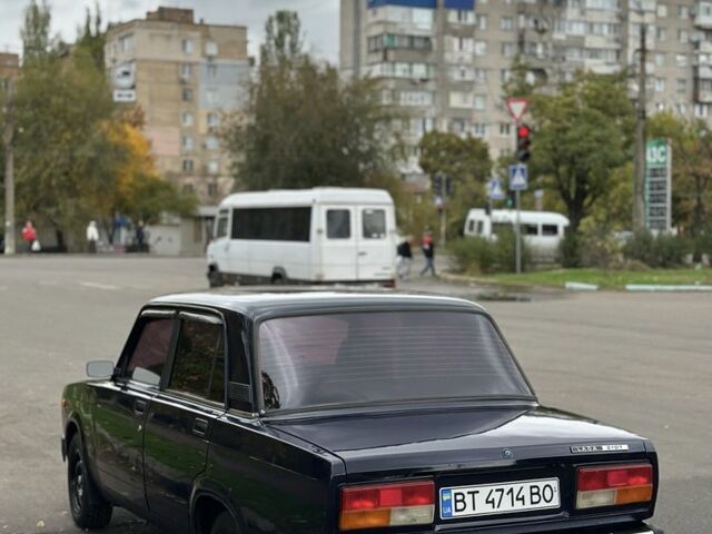 Синий ВАЗ 2107, объемом двигателя 1.5 л и пробегом 10 тыс. км за 1350 $, фото 3 на Automoto.ua
