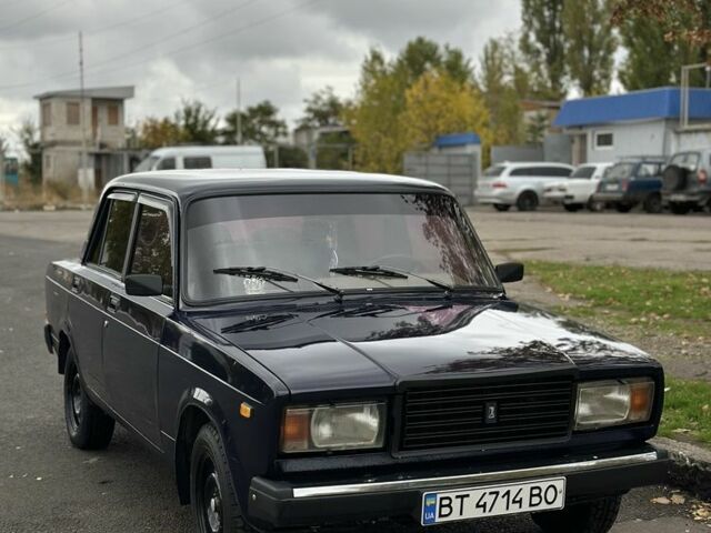 Синий ВАЗ 2107, объемом двигателя 1.5 л и пробегом 10 тыс. км за 1350 $, фото 5 на Automoto.ua