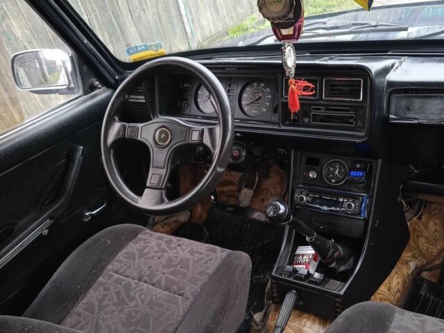 Синий ВАЗ 2107, объемом двигателя 1.5 л и пробегом 210 тыс. км за 500 $, фото 10 на Automoto.ua