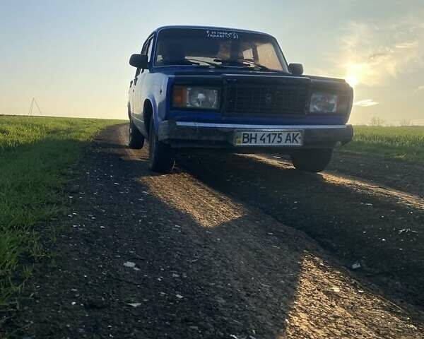 Синий ВАЗ 2107, объемом двигателя 1.6 л и пробегом 300 тыс. км за 1000 $, фото 1 на Automoto.ua