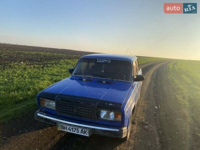 Синий ВАЗ 2107, объемом двигателя 1.6 л и пробегом 300 тыс. км за 1000 $, фото 4 на Automoto.ua