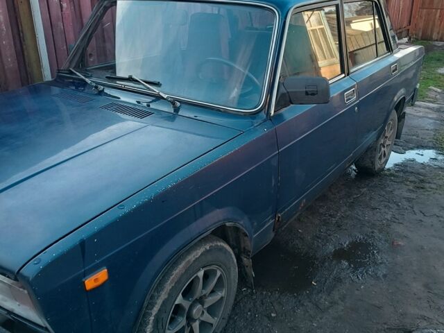 Синий ВАЗ 2107, объемом двигателя 1.5 л и пробегом 94 тыс. км за 700 $, фото 1 на Automoto.ua