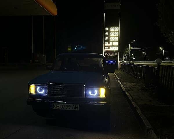 ВАЗ 2107 1986 у Дніпро (Дніпропетровську) на Automoto.ua Синій ВАЗ 2107, об'ємом двигуна 1.29 л та пробігом 100 тис. км за 1650 $, фото 5 на Automoto.ua