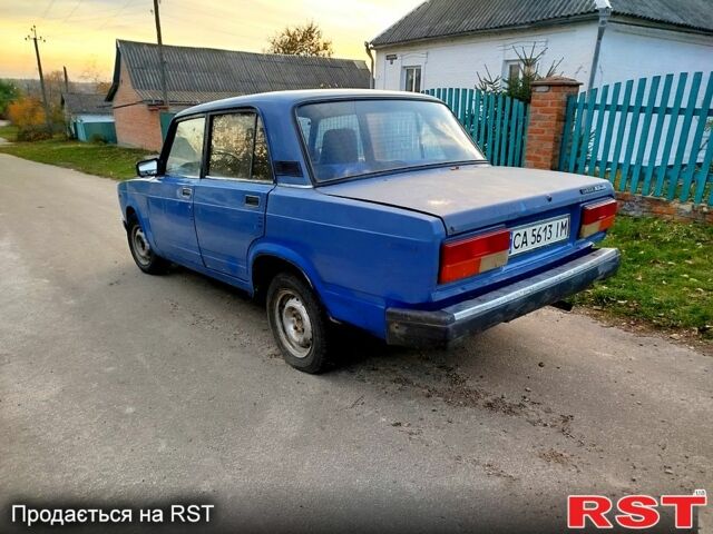 Синий ВАЗ 2107, объемом двигателя 1.5 л и пробегом 72 тыс. км за 400 $, фото 3 на Automoto.ua