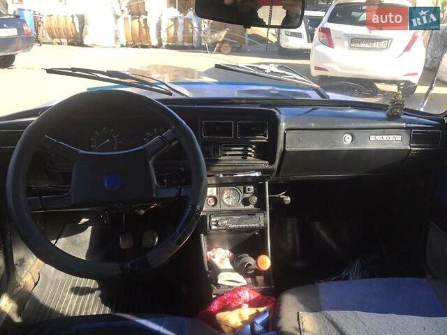 Синий ВАЗ 2107, объемом двигателя 1.3 л и пробегом 300 тыс. км за 900 $, фото 5 на Automoto.ua