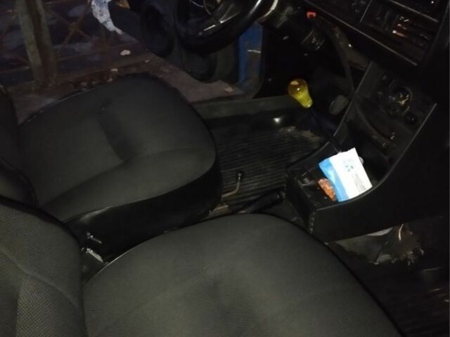 ВАЗ 2107 1986 у Дніпро (Дніпропетровську) на Automoto.ua Синій ВАЗ 2107, об'ємом двигуна 1.3 л та пробігом 3 тис. км за 1700 $, фото 5 на Automoto.ua