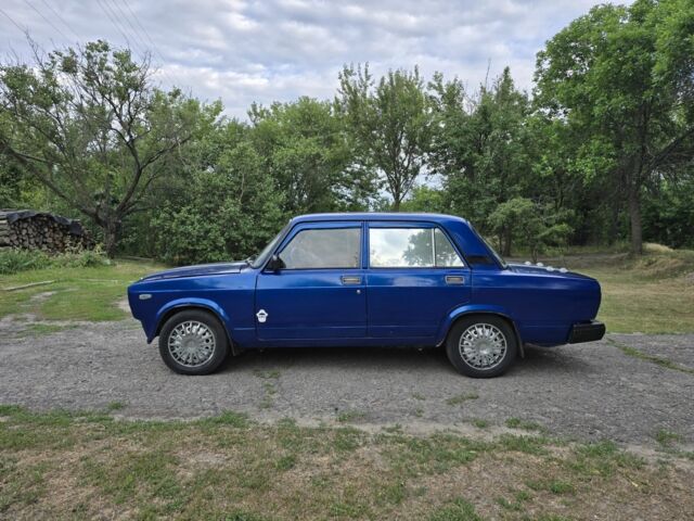 Синий ВАЗ 2107, объемом двигателя 1.5 л и пробегом 99 тыс. км за 721 $, фото 8 на Automoto.ua