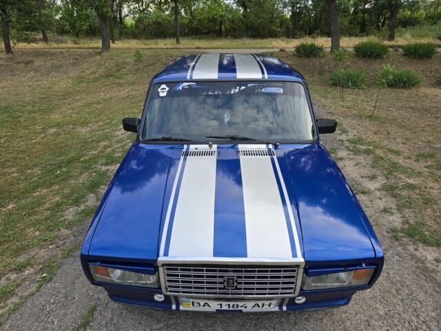 Синий ВАЗ 2107, объемом двигателя 1.5 л и пробегом 99 тыс. км за 721 $, фото 2 на Automoto.ua