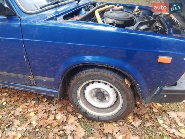 Синий ВАЗ 2107, объемом двигателя 1.3 л и пробегом 303 тыс. км за 595 $, фото 6 на Automoto.ua