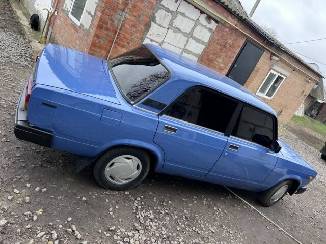 Синий ВАЗ 2107, объемом двигателя 1.5 л и пробегом 130 тыс. км за 799 $, фото 2 на Automoto.ua
