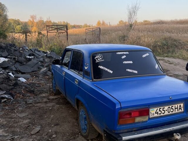 Синий ВАЗ 2107, объемом двигателя 1.5 л и пробегом 100 тыс. км за 400 $, фото 2 на Automoto.ua