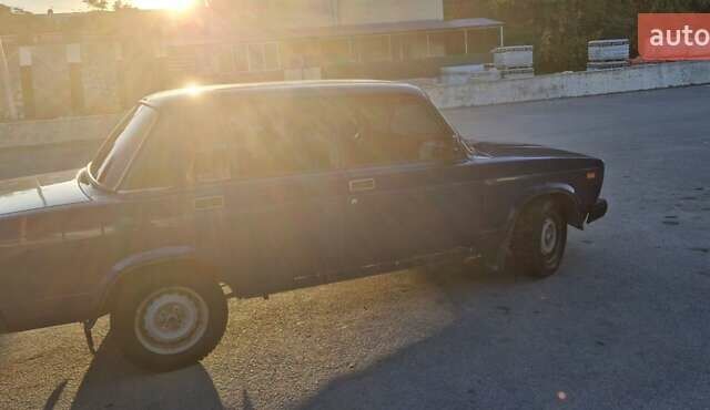 ВАЗ 2107 1988 в Каменце-Подольском на Automoto.ua Синий ВАЗ 2107, объемом двигателя 1.5 л и пробегом 380 тыс. км за 1650 $, фото 2 на Automoto.ua