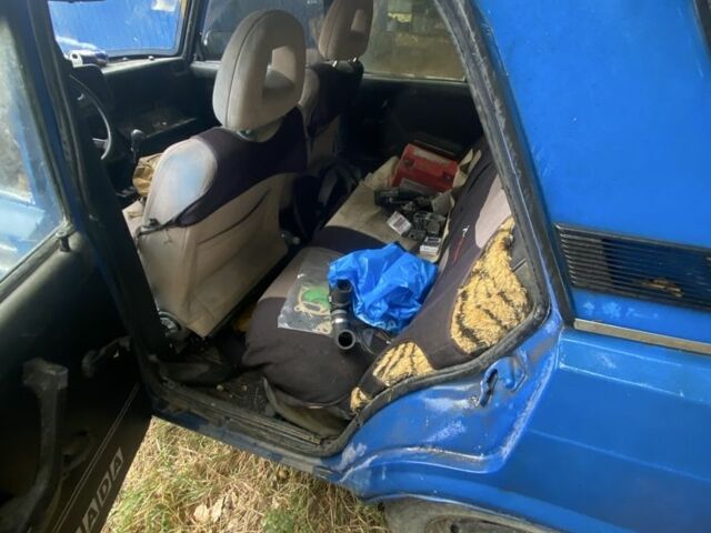 Синий ВАЗ 2107, объемом двигателя 1.6 л и пробегом 25 тыс. км за 300 $, фото 4 на Automoto.ua